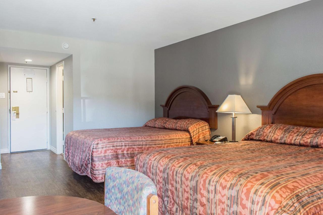 Econo Lodge Gorman Exteriér fotografie